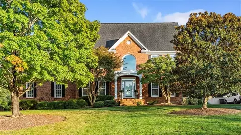 101 Thora Dr, Jamestown, NC 27282
