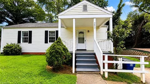 3617 Harvard Rd, Winston Salem, NC 27107