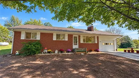 1778 Pleasant Ridge Rd, State Road, NC 28676