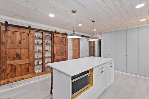 Kitchen - 1859 Underpass Rd, Advance, NC 27006 photo 4 of 5