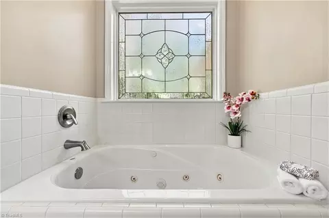 Bath - 7500 Bartonshire Ct, Oak Ridge, NC 27310 photo 2 of 4