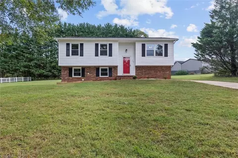 120 Robert Dr, State Road, NC 28676