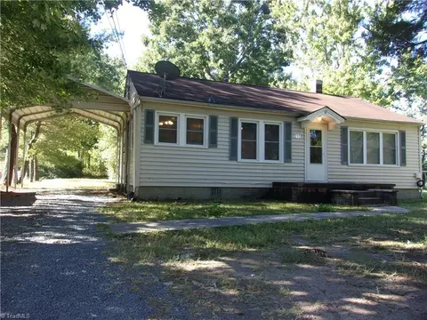 212 Foster St, Asheboro, NC 27205