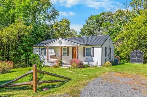 161 Holman St, Mocksville, NC 27028