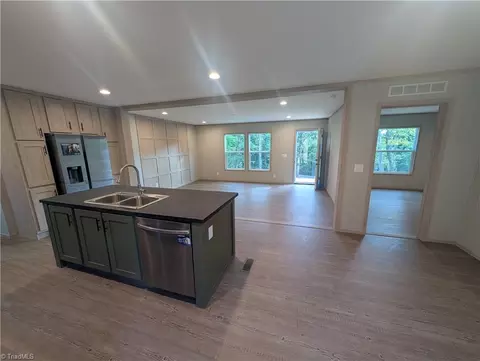1424 Pineview Rd, Randleman, NC 27317 photo 8