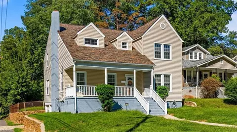2700 Bon Air Ave, Winston Salem, NC 27105