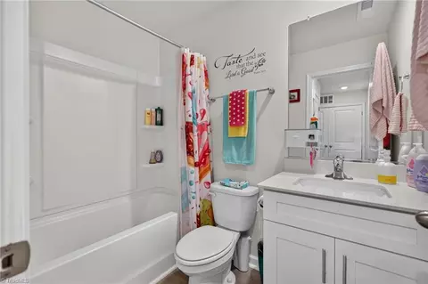 Bath - 5624 Carrington Ct, Trinity, NC 27370 photo 2 of 2
