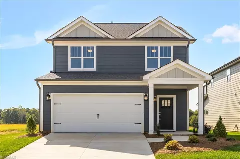 1715 Creekline Dr, Kernersville, NC 27284