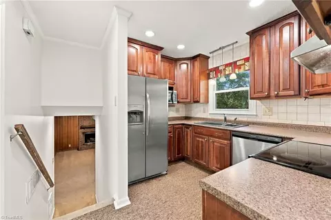 Kitchen - 3701 Rolling Rd, High Point, NC 27265 photo 3 of 4