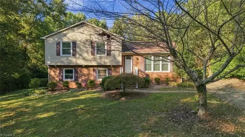 Exterior - 3701 Rolling Rd, High Point, NC 27265 photo 5 of 12