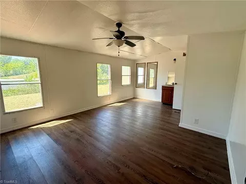 2738 Old Mountain Rd, Trinity, NC 27370 photo 7