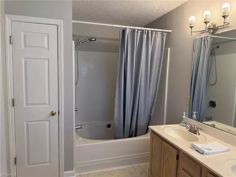 Bath - 1503 Manora Ct, High Point, NC 27265 photo 1 of 6