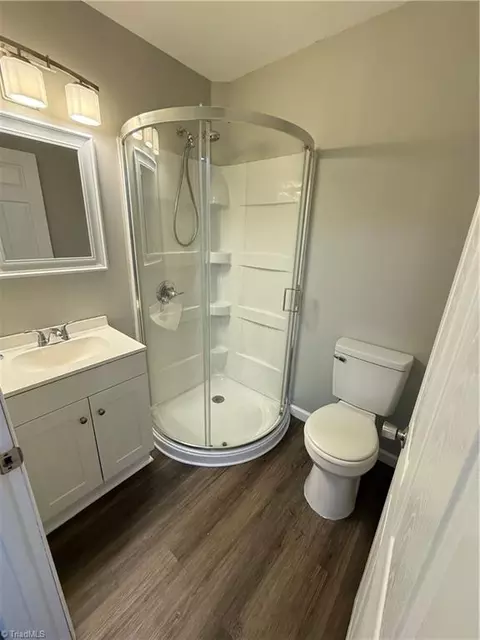 Bath - 1503 Manora Ct, High Point, NC 27265 photo 6 of 6