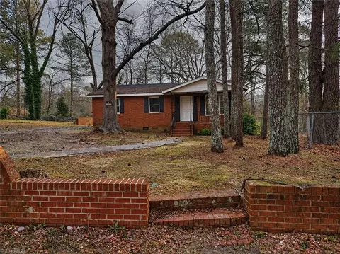 217 Grove Ave S, Rockingham, NC 28379
