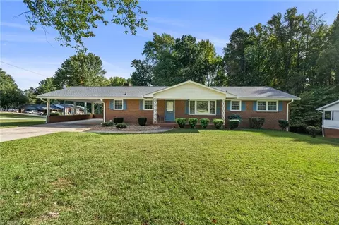 718 Corjon Rd, Kernersville, NC 27284