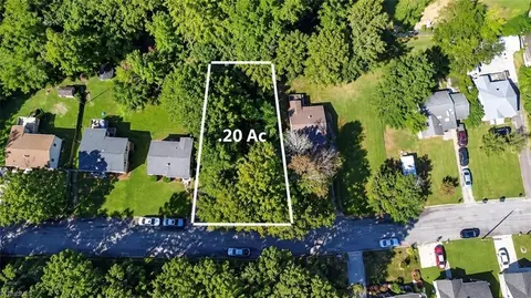 510 Rosewood Dr, Lexington, NC 27292