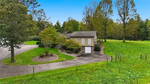 Exterior - 1167 New Hope Rd, Purlear, NC 28665 photo 3 of 10