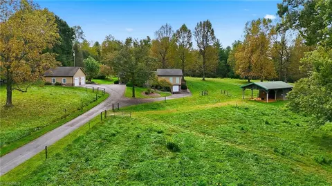 Exterior - 1167 New Hope Rd, Purlear, NC 28665 photo 9 of 10