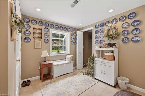 Entry Way - 1167 New Hope Rd, Purlear, NC 28665 photo 1 of 3