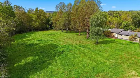 Exterior - 1167 New Hope Rd, Purlear, NC 28665 photo 7 of 10