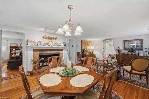 Dining - 1167 New Hope Rd, Purlear, NC 28665 photo 2 of 3