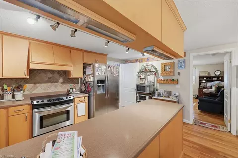 Kitchen - 1167 New Hope Rd, Purlear, NC 28665 photo 3 of 3
