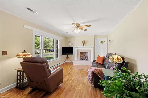 Living - 109 Mohawk Dr, King, NC 27021 photo 3 of 4