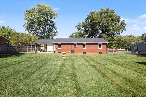 Exterior - 109 Mohawk Dr, King, NC 27021 photo 4 of 7