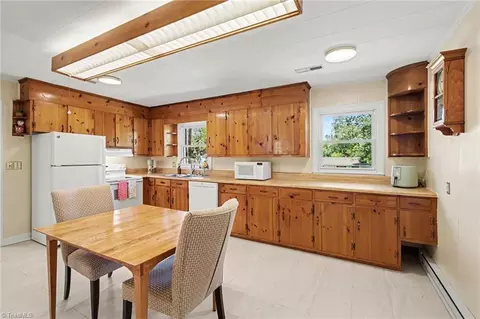 Kitchen - 109 Mohawk Dr, King, NC 27021 photo 3 of 5