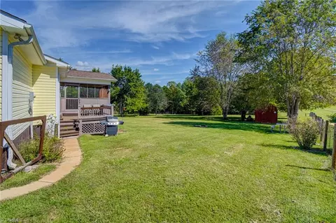 Exterior - 224 Tom Hunter Rd, Pilot Mountain, NC 27041 photo 7 of 11