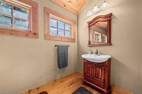 Bath - 446 Dockside Ter, Denton, NC 27239 photo 3 of 4