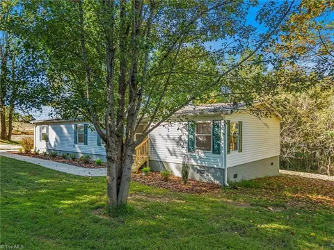 265 Mckinley Rd, Roaring River, NC 28669 photo 4