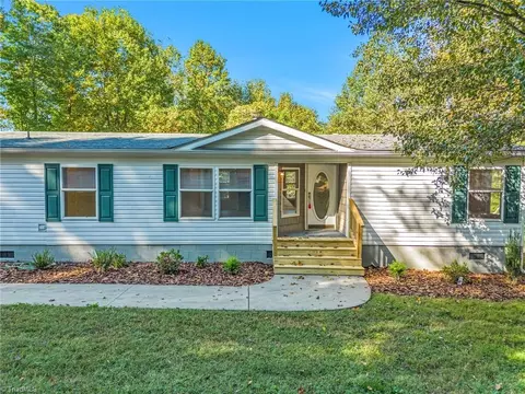 265 Mckinley Rd, Roaring River, NC 28669 photo 2