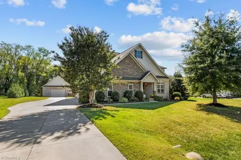 Exterior - 7101 English Pride Dr, Trinity, NC 27370 photo 2 of 7