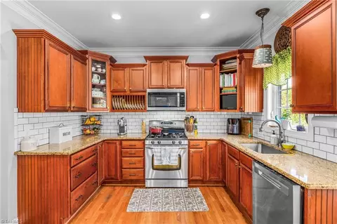 Kitchen - 2008 Pinehurst Ct E, Clemmons, NC 27012 photo 1 of 4