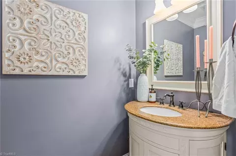 Bath - 2008 Pinehurst Ct E, Clemmons, NC 27012 photo 1 of 6
