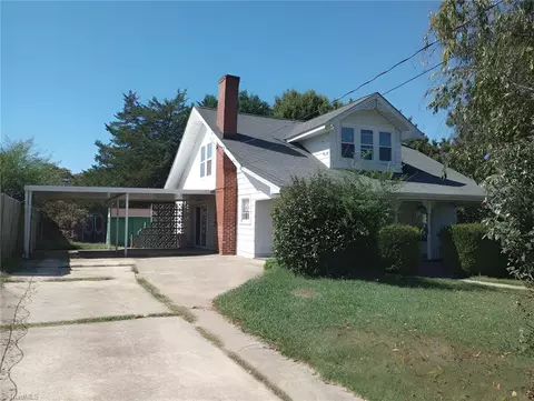 217 Fayetteville St N, Liberty, NC 27298
