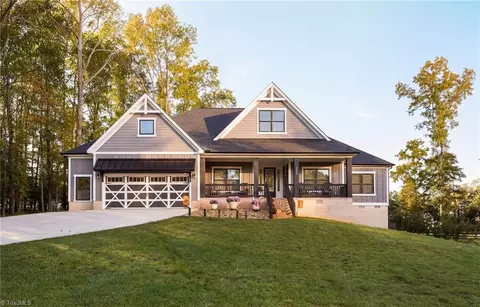 295 Rhode Island Ct, Mocksville, NC 27028