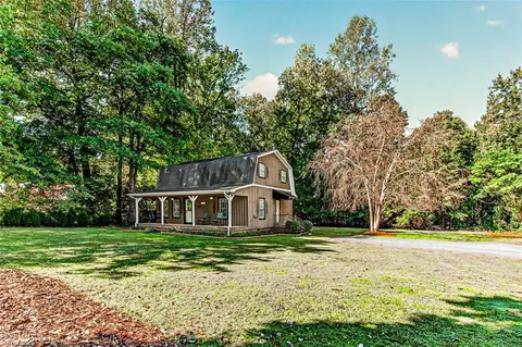 4771 Silverwood Ln, Randleman, NC 27317