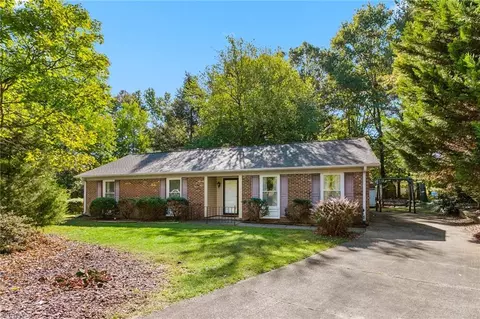 3 Roxby Ct, Greensboro, NC 27455