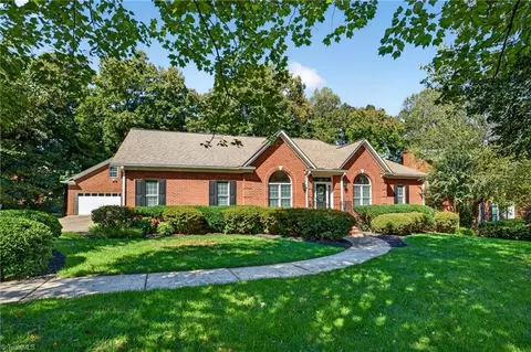 142 Croyden Dr, Kernersville, NC 27284