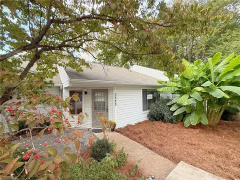 3520 Heathrow Dr, Winston Salem, NC 27127
