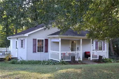 7381 Broad St, Rural Hall, NC 27045