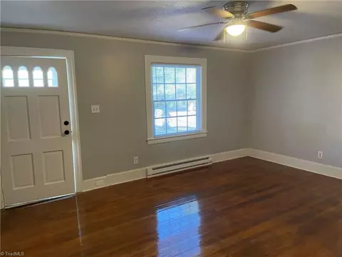 Living - 425 Moir St, Eden, NC 27288 photo 3 of 5
