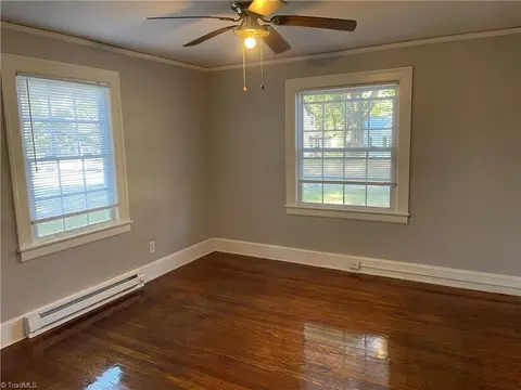 Living - 425 Moir St, Eden, NC 27288 photo 5 of 5