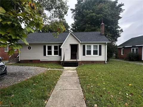 111 Summit Ave, Burlington, NC 27215