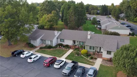View/Area - 173 B Old Mill Rd, High Point, NC 27265 photo 2 of 3