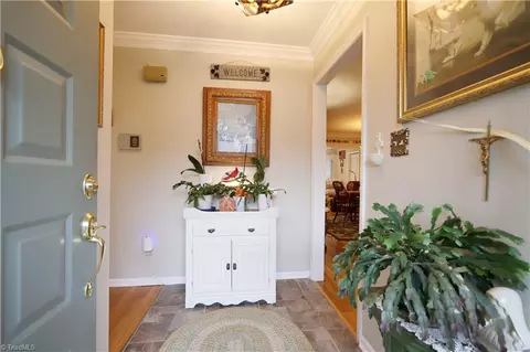 Entry Way - 173 B Old Mill Rd, High Point, NC 27265 photo 1 of 2