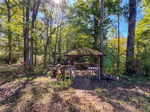 1060 Burch Tree Rd, King, NC 27021 photo 9