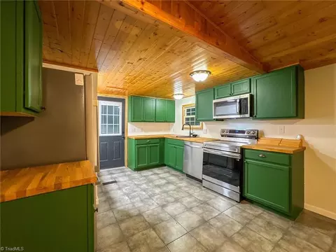 1060 Burch Tree Rd, King, NC 27021 photo 14